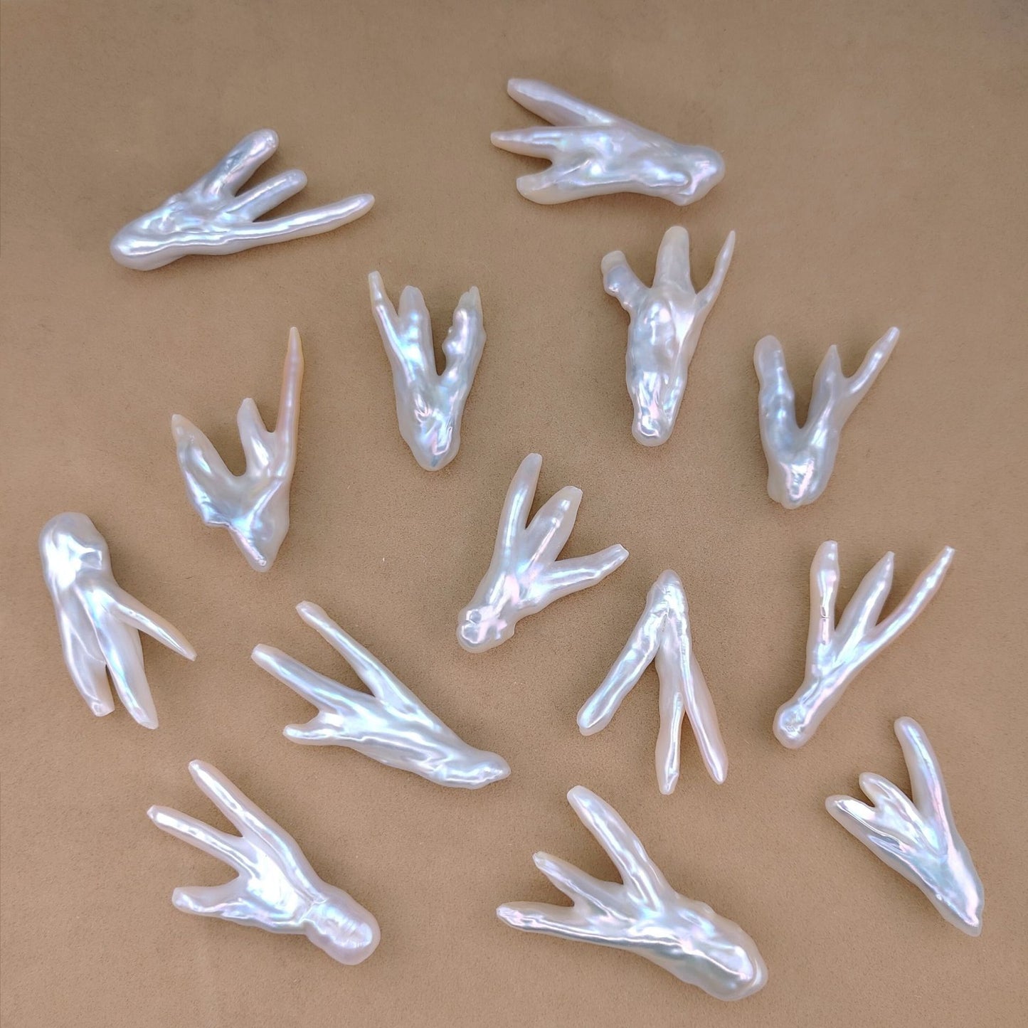 Chicken claw shaped natural Baroque pearl irregular tree branches naked beads DIY wholesale