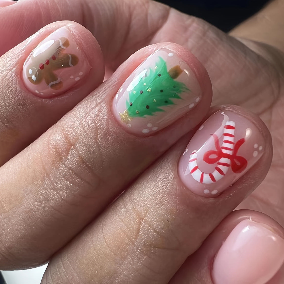 US$2,6/set Uñas postizas navideñas con diseños variados, regalos sorpresa increíbles para mamás, hermanas y niñas, 5 juegos, envío gratis